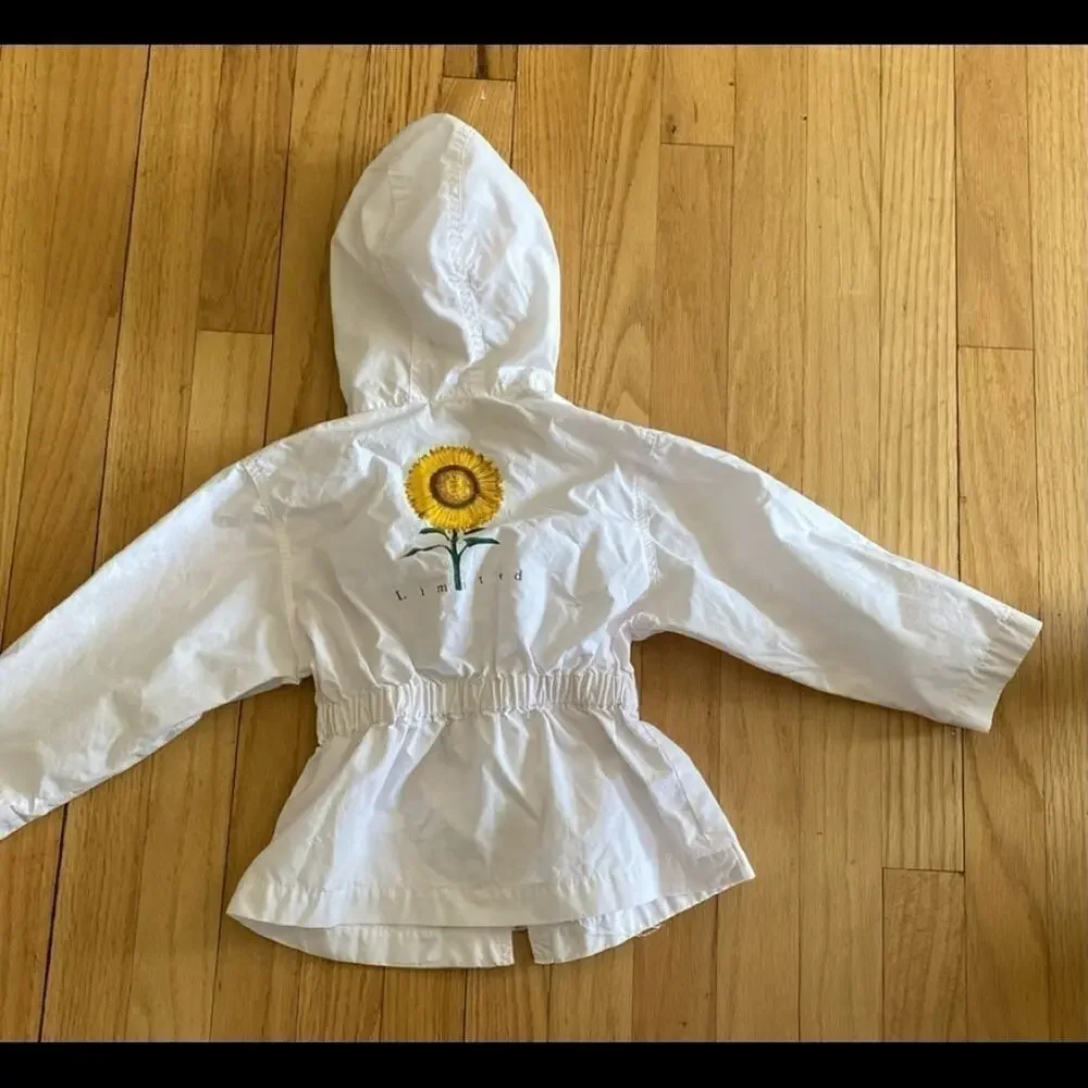 LIMITED TWO GIRLS LIGHTWEIGHT JACKET SIZE 2 MINT